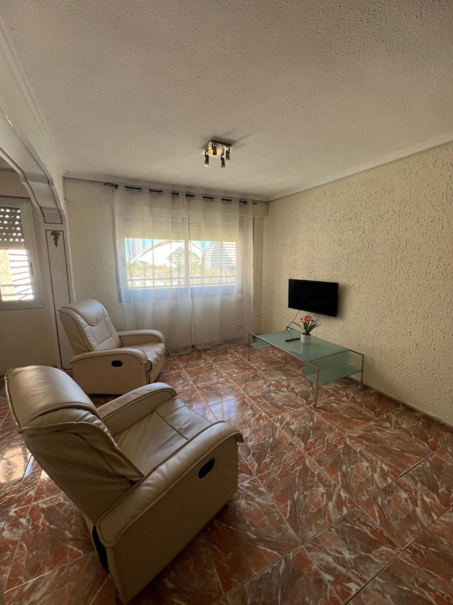 Ferienwohnung Piso Completo Cerca De Artes Y Ciencias Valencia Exterior foto